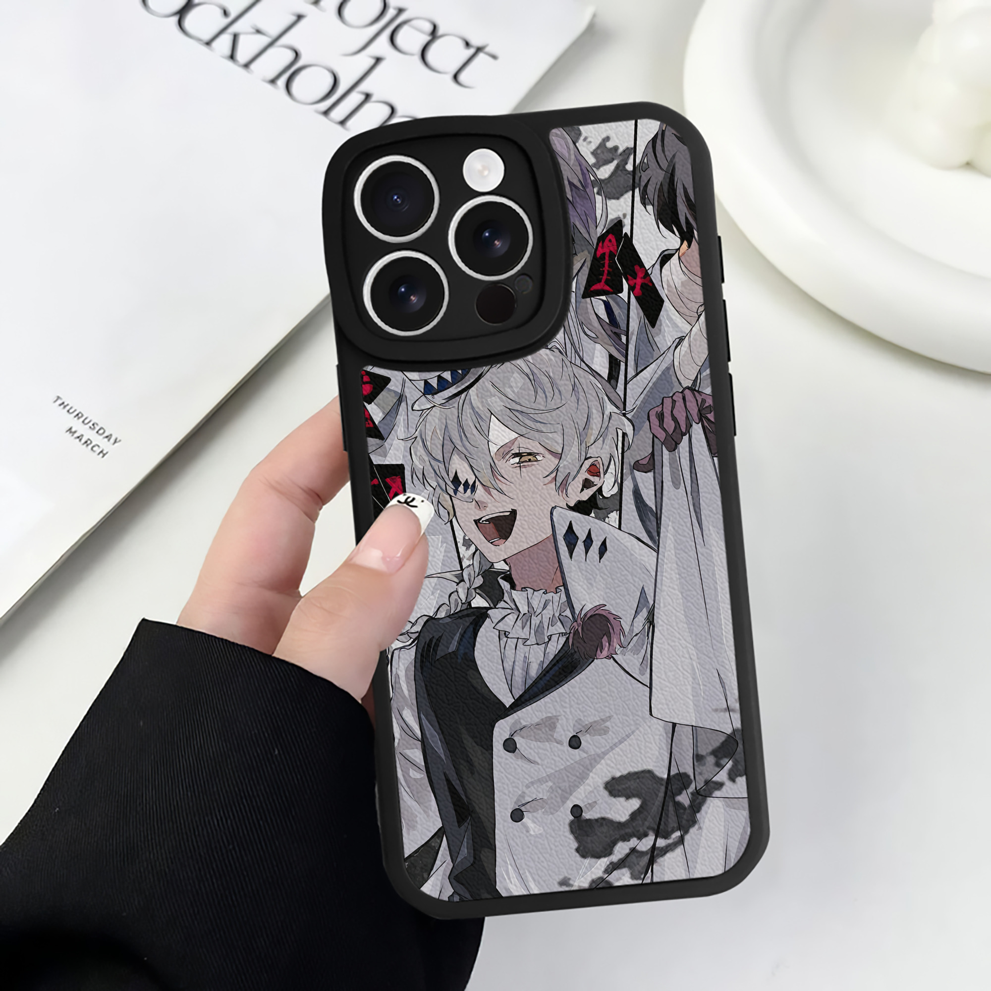 （画像用） 文豪ストレイドッグス Bungo Stray Dogs 【iPhone 16シリーズ対応】シリコンスマホケース（レザー調） 材質：シリコン